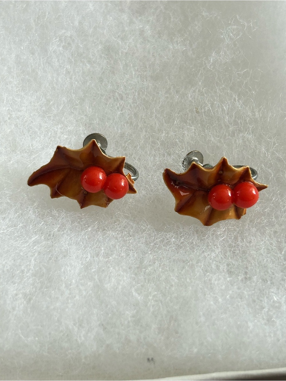 4/$50 vintage 1950 orange Berry Leaf screwback Earrings